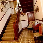 Fir Trees Отель типа 