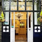 住宿加早餐酒店 Fir Trees