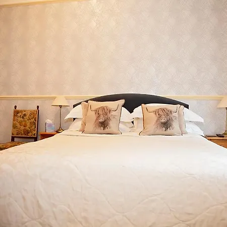 Fir Trees Bed and breakfast 4*